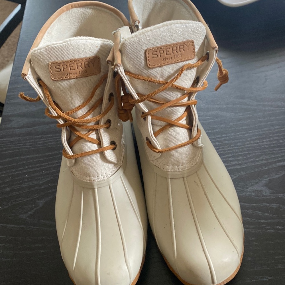 Sperry snow boots, new!!!
